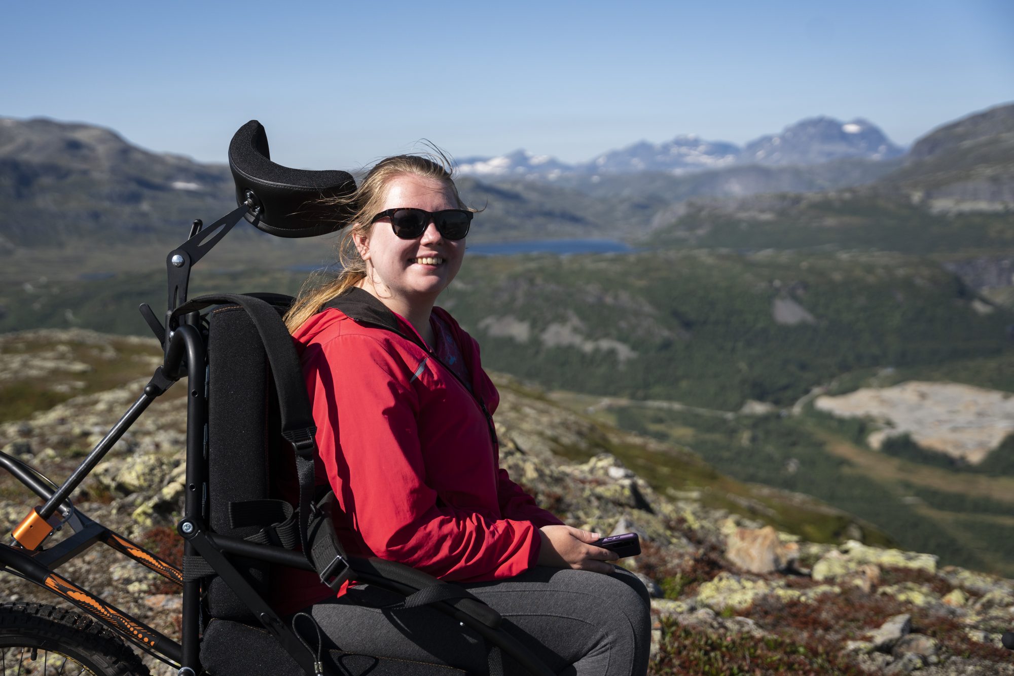 Sittende deltager i Joulette på fjelltur